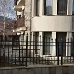House Laudis 3*