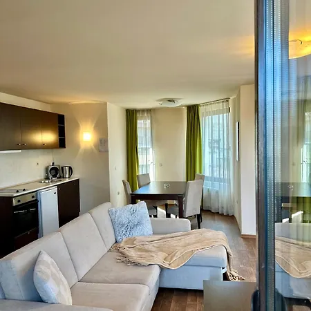 House Laudis 3*
