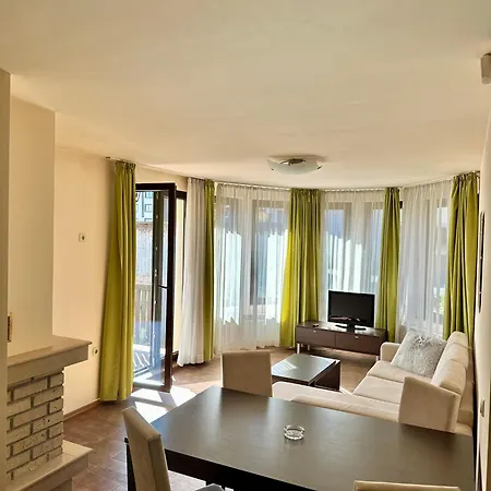 בית הארחה House Laudis 3*