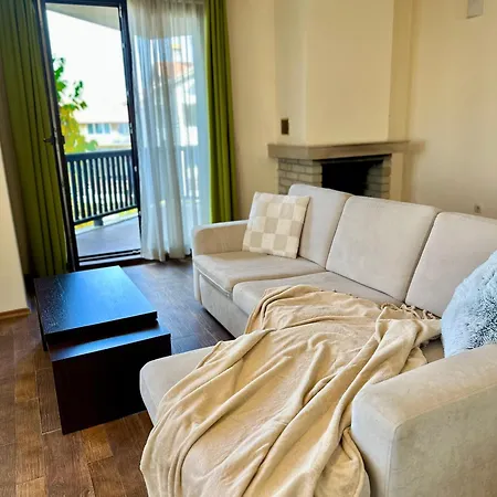 House Laudis 3*