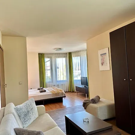 House Laudis 招待所 班斯科
