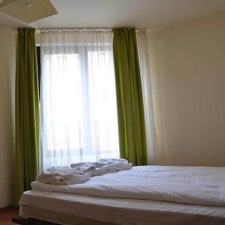 בית הארחה House Laudis