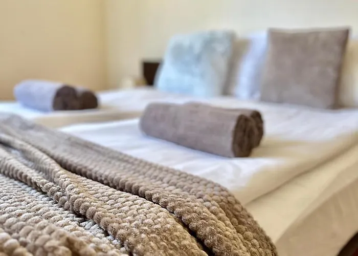 House Laudis Guest house 3*